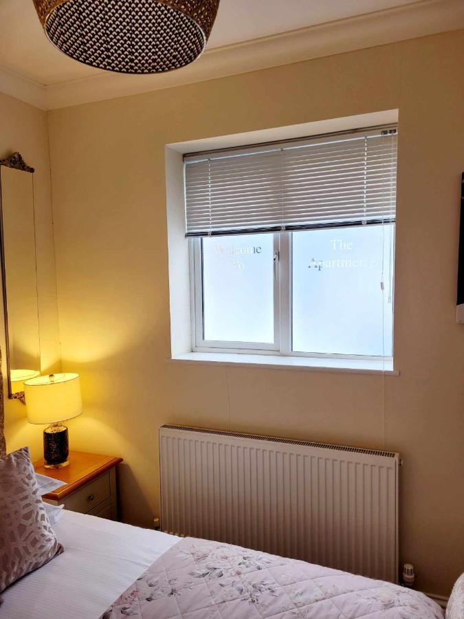 Apartment 1 Exquisite Two King Bedroom With En Suites - Close To The Town Centre, Rail, Airport And Theatre Darlington  Kültér fotó